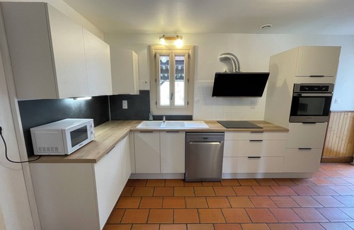 Brouchaud Villa | Tranquila villa Perigord negro con piscina privada climatizada 15pers