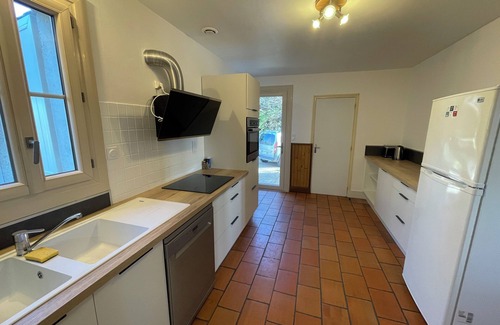 Brouchaud Villa | Tranquila villa Perigord negro con piscina privada climatizada 15pers