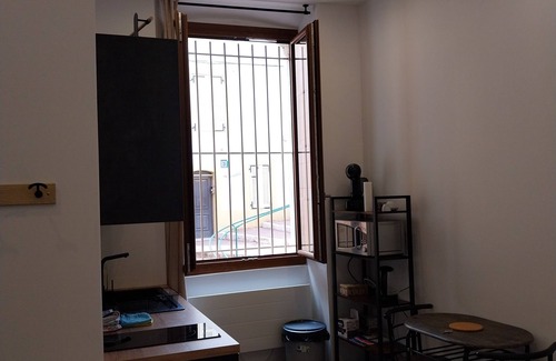 Aubagne Apartamento | Quiet, brand-new studio in old town center