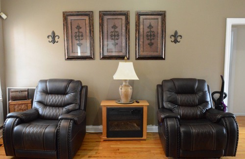 Lake Carolina Casa | Quiet brick home near walking paths, town center, and a lakeside activities.