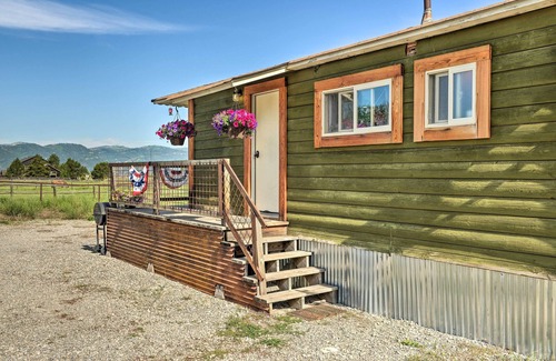 Alpine Northeast Cabina | Quiet Cabin ~ 1 Mi to Snake River Fly Fishing