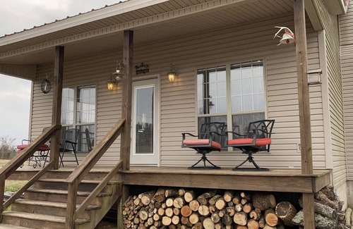 Bee Branch Casa | Quiet cabin in the woods with hiking trails, fishing ponds, paddle boats, canoes