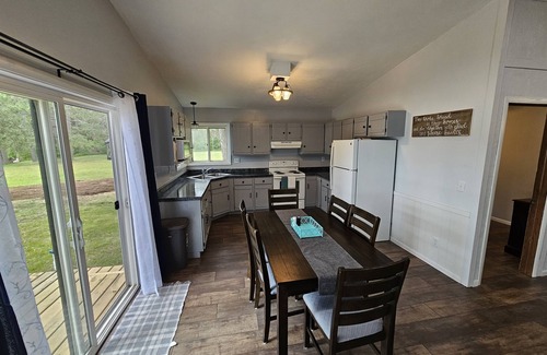 Tomahawk Casa | Quiet Cabin on the Shores of Tranquil Lake Mable