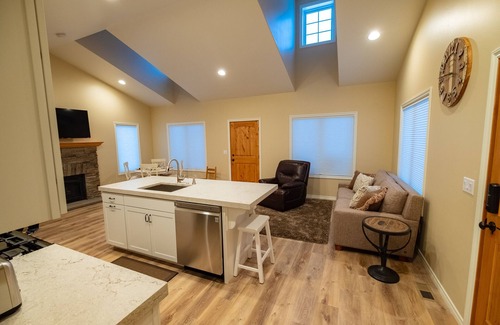 Kalispell Cabina | NUEVA CABINA, RETIRO TRANQUILO, HERMOSAS VISTAS