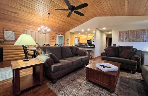 Drake Cabina | Quiet Cabin with Mountain Views