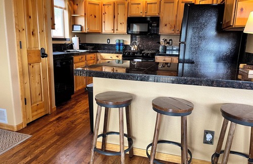 Drake Cabina | Quiet Cabin with Mountain Views