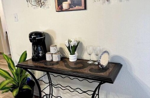 North Arlington Casa | Quiet Casa Felice, fully furnished, utilities paid , located in N. Arlington