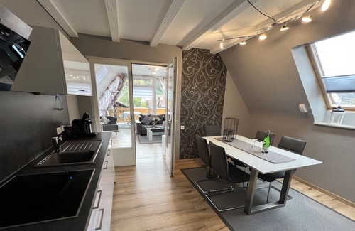 Dahn Apartamento | Ubicación céntrica y tranquila con vistas al salto Virgen y familiar.