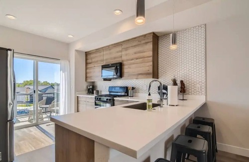 Berkley Casa | Quiet centrally located Denver hub w/ free parking