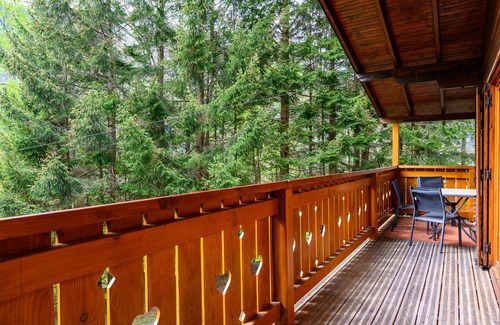 Mittlach Chalet De Esquí | Chalet tranquilo en la montaña 'Les Airelles' con terraza privada y Wi-Fi