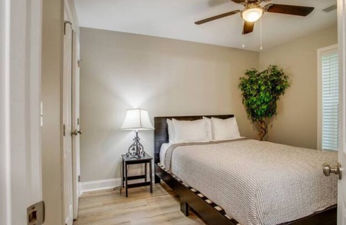 Johnson City Casa | Quiet, Clean, 2 story home. 2 beds, 2 baths, 1 car garage. No pets. No Smoking.