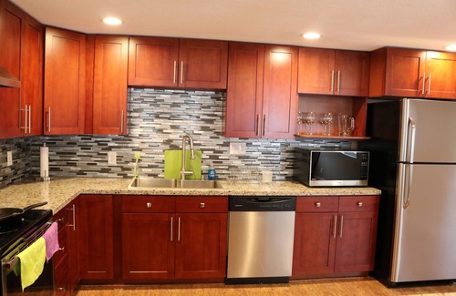 Haller Lake Casa | Quiet Clean and Comfortable Room