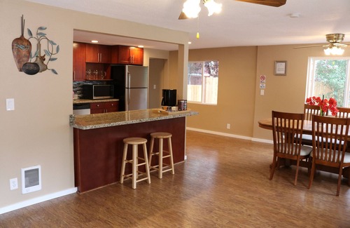 Haller Lake Casa | Quiet Clean and Comfortable Room