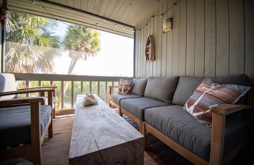 Safety Harbor Club Casa | Quiet, clean townhouse. Relaxing winner. Harbor view, short Gulf walk…