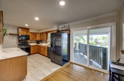 Radcliff Casa | Quiet Comfort: 5 BR & 2.5 BA, 6 TVs, Pet Friendly