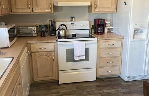Ozark Casa | Quiet, comfort, awake you at The Southwest II