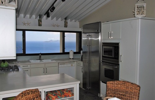 Rosendal Condominio | Cómodo condominio de 2 habitaciones con hermosas vistas panorámicas de Down Island