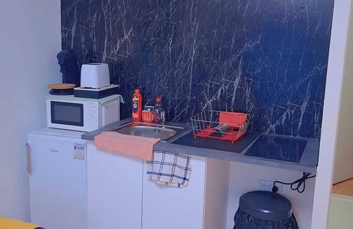 La Courneuve Apartamento | Quiet, comfortable studio 1 minute from the tramway