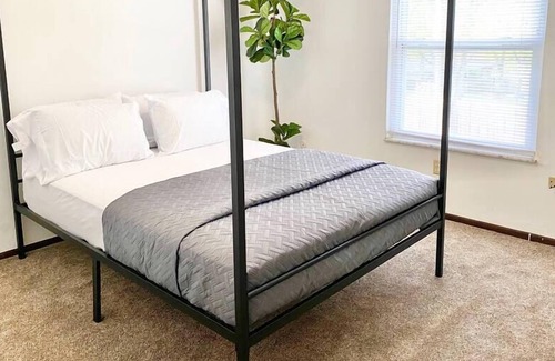 Fairborn Casa | Quiet+Comfy 2BR Near WSU & WPAFB