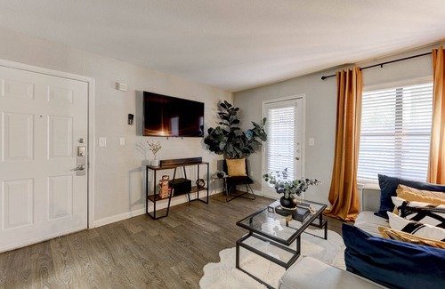 Pleasant Valley Apartamento | Quiet & comfy~five star location~ 2king bed
