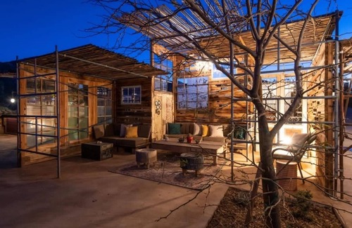 Joshua Tree Highlands Casa | Quiet Compound 5Min to Park Pool and Spa 5Acres