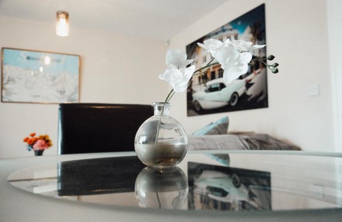 Leeds Apartamento | Quiet, cosy apartment 7 mins from Leeds with Free Wifi, Netflix and parking