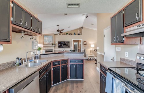 Ferry Pass Casa | Quiet Cottage by UWF & West Fl Hospital