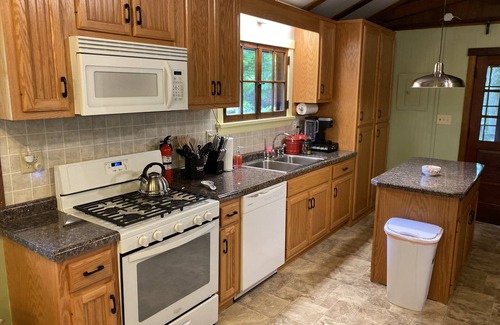 Mount Gilead Cabaña | Quiet cottage nestled in the woods