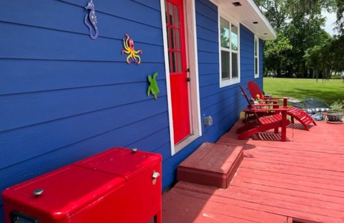 Pointblank Cabaña | Quiet cottage on the water at Lake Livingston