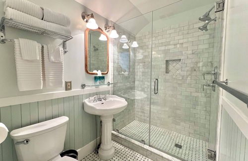 Lake Placid Cabaña | Quiet Cottage Steps Away From Main St. Lake Placid