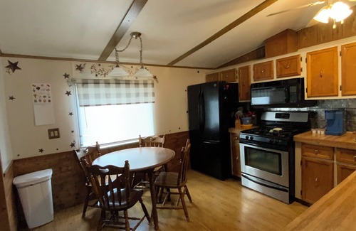 Larsen Casa | Quiet country location ~ Manufactured home 1,800 SF