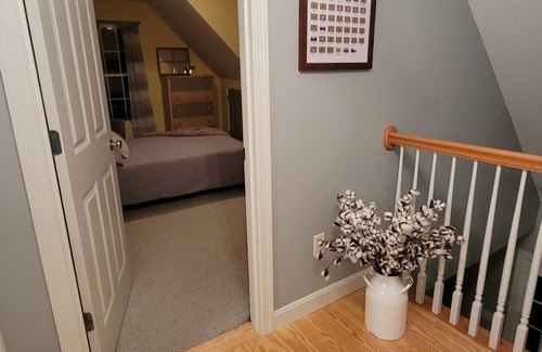 Hillsboro Casa | Quiet Country near lakes, trails, Hiking, Skiing and snowboarding