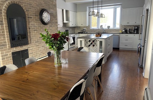 Champlain Casa | Quiet countryside getaway - indoor pool, pet-friendly. Fun for family & friends!