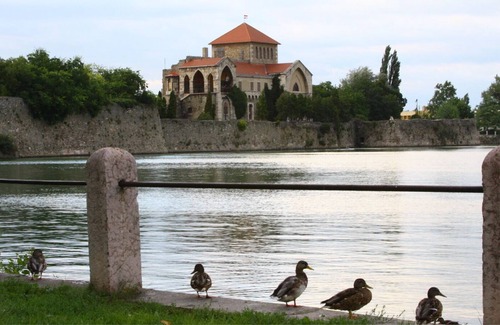 Tatabanya Casa | Tranquila casa de campo en Tatabanya, Hungría, a 3 minutos de la ciudad