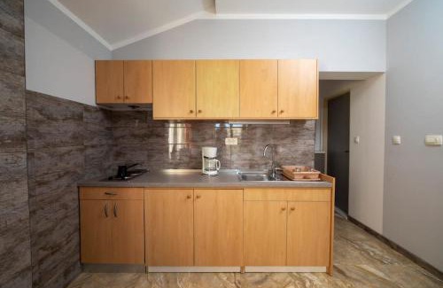 Kastel Sucurac Apartamento | Quiet cozy apartment with pool