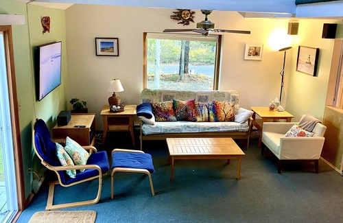 Edgartown Cabaña | Quiet Cozy Cottage in the Woods - Centrally Located
