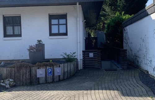 Langenfeld Apartamento | Quiet & cozy double room + single bed in top location