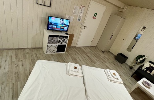 Langenfeld Apartamento | Quiet & cozy double room + single bed in top location