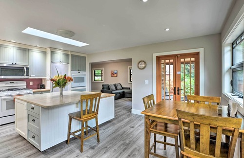 Eureka Casa | Quiet & Cozy Eureka Home Near Sequoia Park & Zoo!