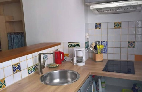 20th Arrondissement Apartamento | Quiet, cozy studio in the heart of Paris