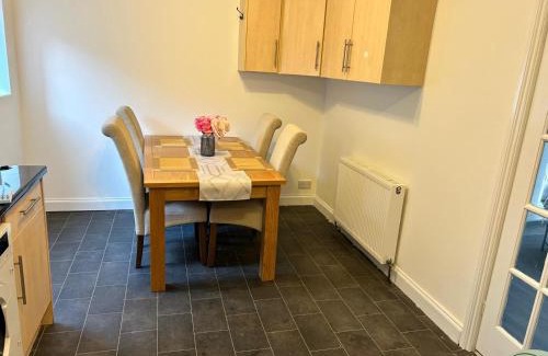 Birmingham Casa | Quiet Double room near Queen Elizabeth hospital and University