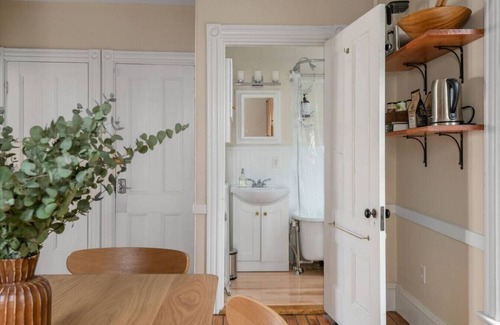 Parkside Apartamento | Quiet Downtown 2BR Oasis - “The Nomad”