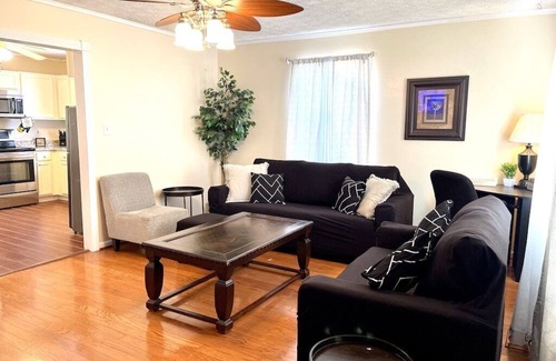 Havelock Casa | Quiet & Downtown Smart TVs in all bedrooms, minutes from base.