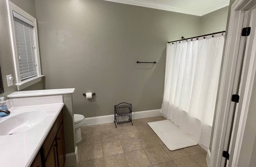 Greenville Casa | Quiet Duplex 5 min away from ECU Health.