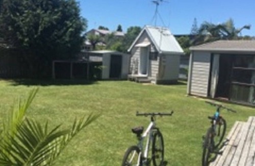 Waihi Beach Casa | Quiet Family Friendly Bach close to all amenities