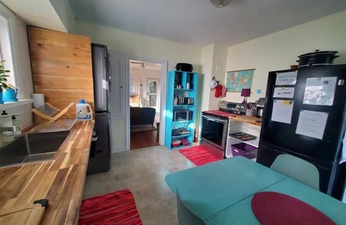 Castlegar Casa | Quiet, Family Friendly Suite Downtown Castlegar