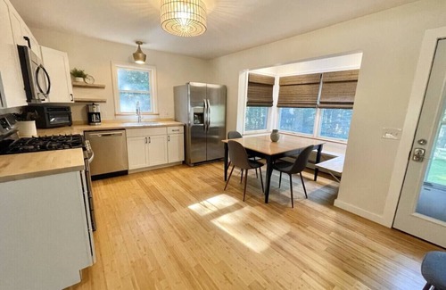 Bass Harbor Casa | Quiet Family & Pet Friendly Home! [Owls Nest]