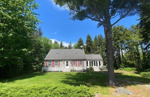 Bass Harbor Casa | Quiet Family & Pet Friendly Home! [Owls Nest]