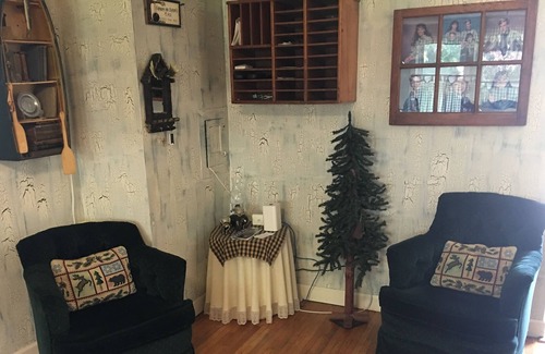 Holcomb Otro | Quiet Farm Country Retreat