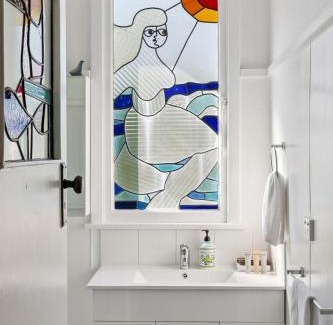 North Shore Casa | Quiet Geelong Getaway I Bay views